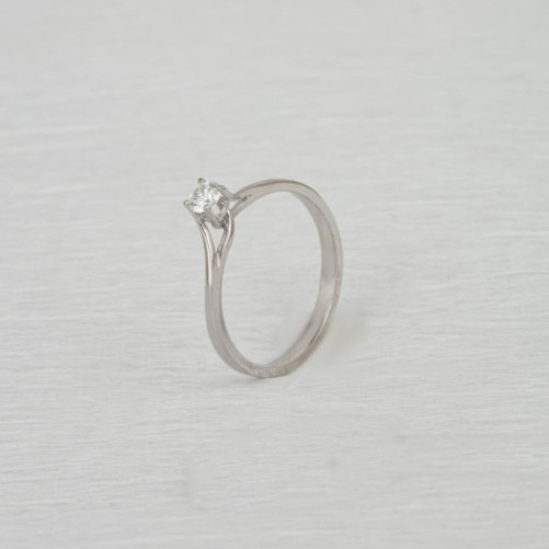 Solitaire femme en Or Blanc 18 Carats Ref 68926 | Chichkhane