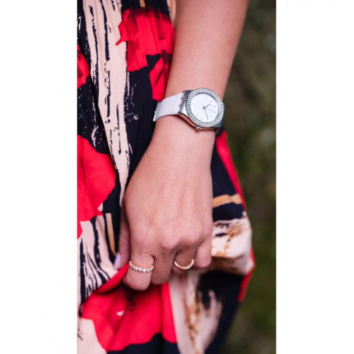 SWATCH YLS217