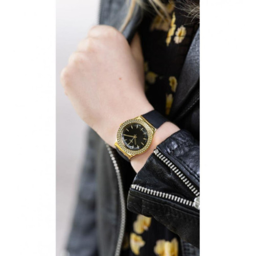 SWATCH YLG141
