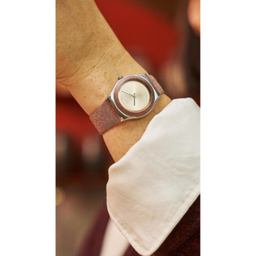 SWATCH YLS220