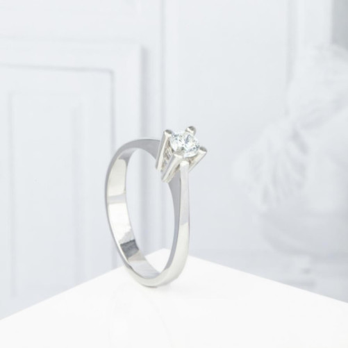 Solitaire femme en Or Blanc 18 Carats Ref 68320 | Chichkhane