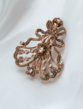  Broche 